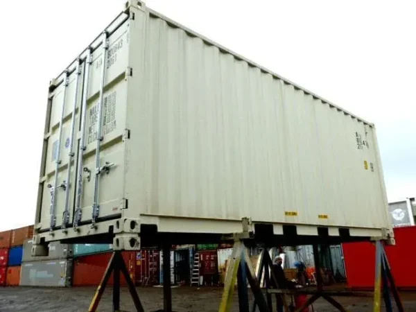 Container Nuovo 20 Piedi x 8 Piedi – Robusto e Versatile